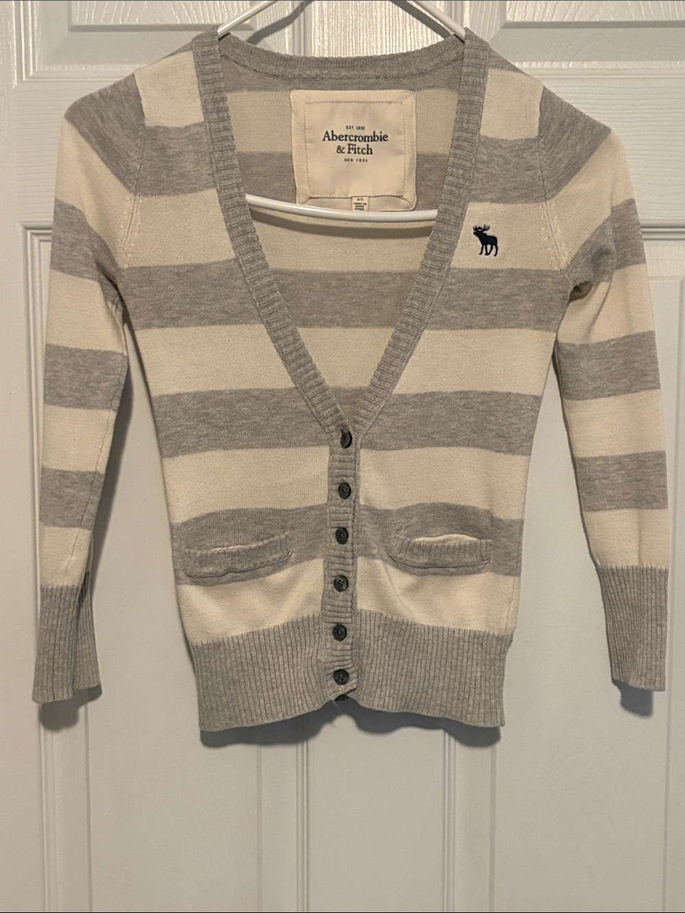 VINTAGE Abercrombie & Fitch Striped V-Neck Cardigan in Gray and Cream